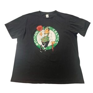 NBA Boston Celtics Basketball Leprachaun Irish Logo Black T Shirt L
